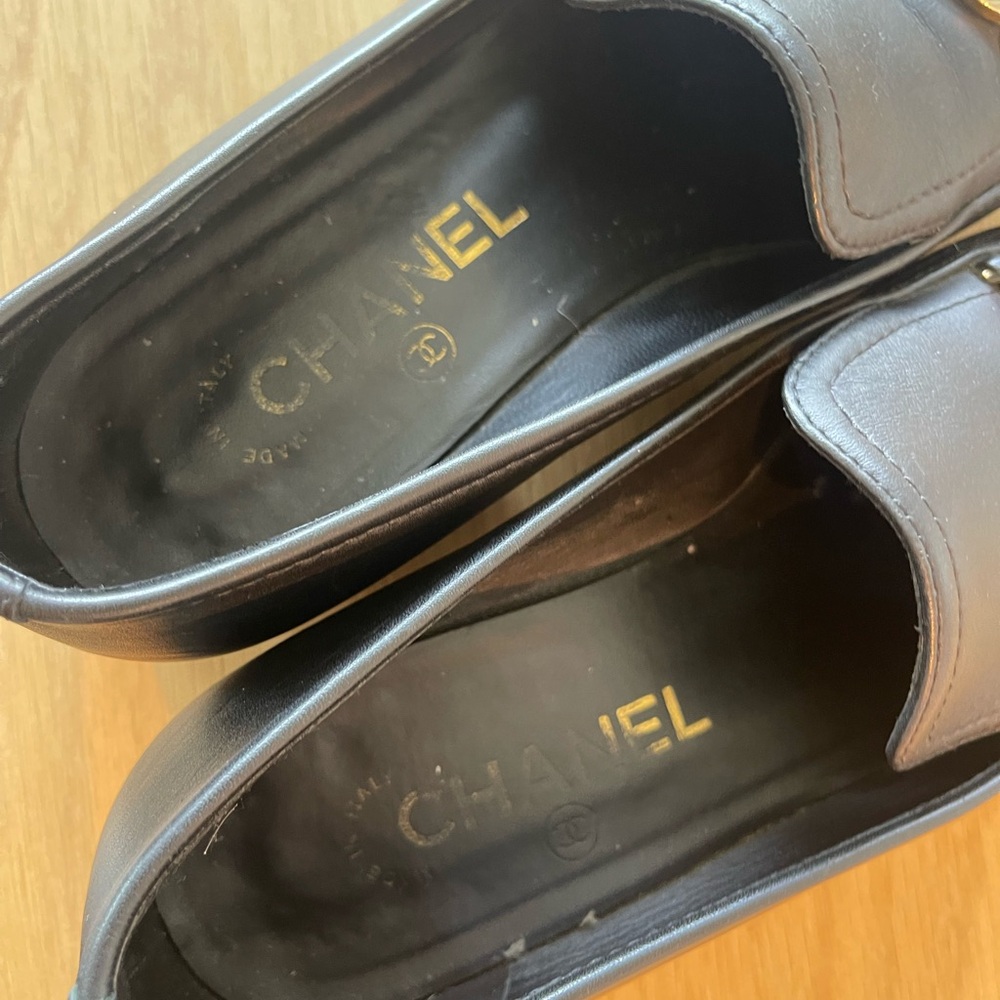Beautiful Vintage Authentic Chanel Loafers - Picture 8 of 8